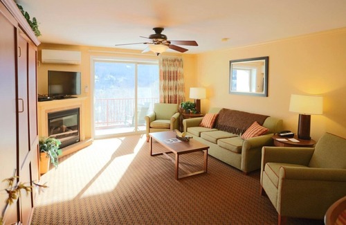 Lincoln Condo | Spend a week at Pollard Brook Resort in Beautiful Lincoln, NH