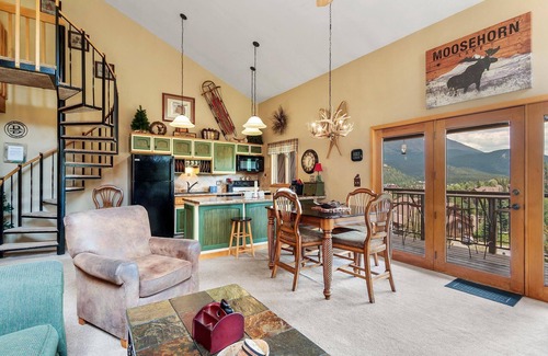 Four O'Clock House | Spend Fall with Us in Breckenridge! Cozy Ski-in, Ski-out Condo with Mountain Views