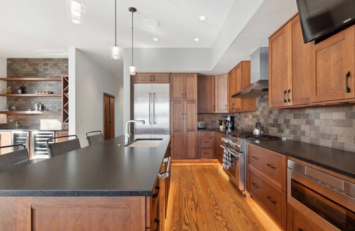 Bigfork House | Spend Summer at Flathead Lake! Stunning Lake house less than a mile from Downtown Bigfork!