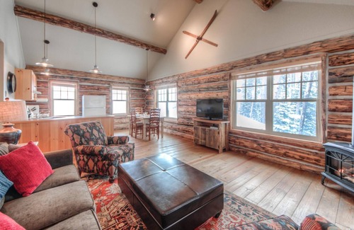 Big Sky Cabin | Spend Summer in Big Sky! Quaint Log Cabin near Big Sky Resort with Private Hot Tub and WifI