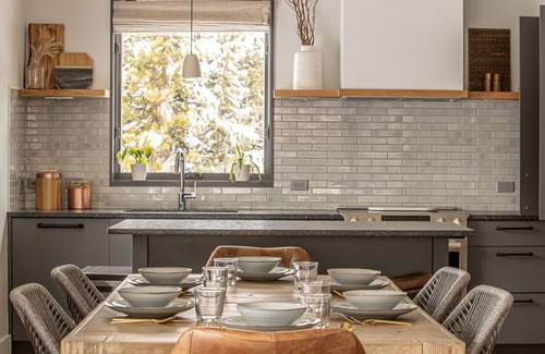 Big Sky Cabin | Spend Winter in Big Sky! 2 Bedroom, Plus Bonus Room, Ski-in/Ski-out Cabin