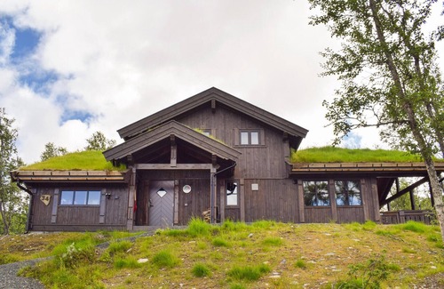 Vinje House | Spend your vacation in this great cabin with sauna and view to Rauland.