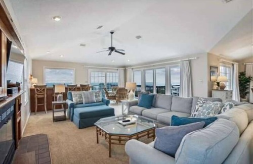 Colington House | Spendlove Oceanfront/Ships Watch, Duck NC
