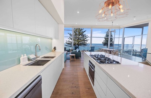 Encounter Bay House | Spilsbury Vista, Beachfront, Amazing Views