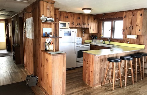 Meredith Cabin | Spindle Point - Charming Winnipesaukee Lakeside Home (Nh)