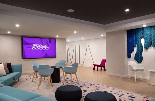 Downtown Miami Hotel | Splash into Downtown Miami with tech-led smart stays at YOTEL Miami