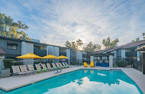 Paradise Valley Village Apartment | Splash Into Family Fun! Kid-Friendly, King Beds & Parking - C254