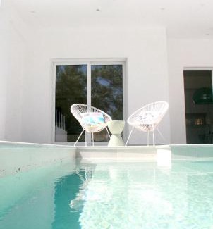 Nikiana Apartment | Splash Suites with Private Pools