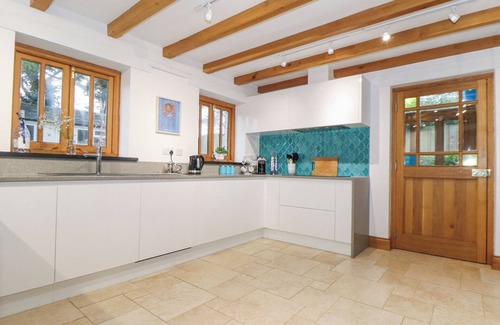 Wadebridge Cottage | SPLATT BARN, family friendly, character holiday cottage in Rock