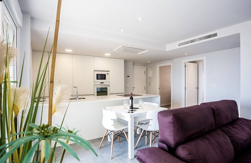 El Moncayo Apartment | Splendid apartment facing the sea with all mod cons