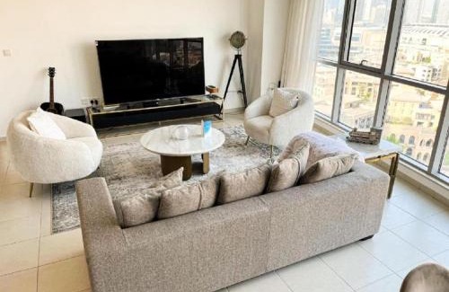 Downtown Dubai Apartment | Splendid Apartments with Burj Khalifa and Fountain View