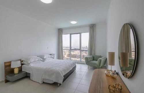 Downtown Dubai Apartment | Splendid Apartments with Burj Khalifa and Fountain View