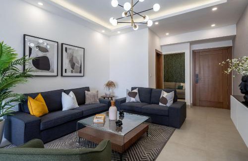 Ensanche Quisqueya House | Splendid-KingBed-3BR-Pool-AC-Modern-WiFi-Yellowkey