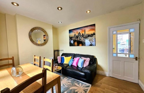 Belfast Apartment | Splendid Stay By Sensational Stay Short Lets & Serviced Accommodation At Manor Street