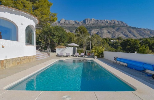 Altea la Vella Villa | Splendid Villa in Altea with Private Swimming Pool