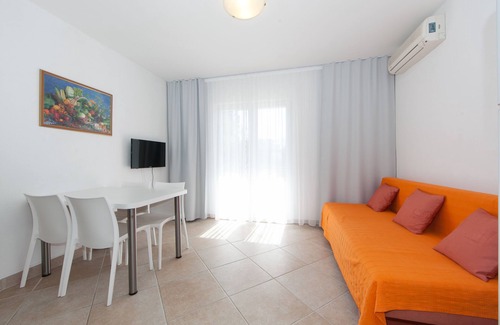 Zivogosce House | Split Region, town of Makarska, nature park Biokovo with Sky Walk, pets allowed