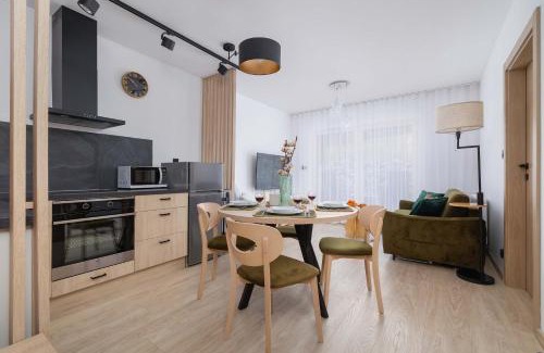 Wisla Apartment | Spokojna Cozy Apartment with Patio & Parking in Wisła by Noclegi Renters