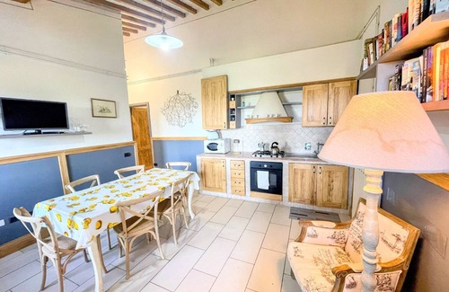 Spoleto Villa | Spoleto Poolside - Sleeps 24