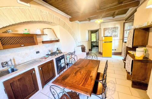Spoleto Villa | Spoleto Poolside - Sleeps 24
