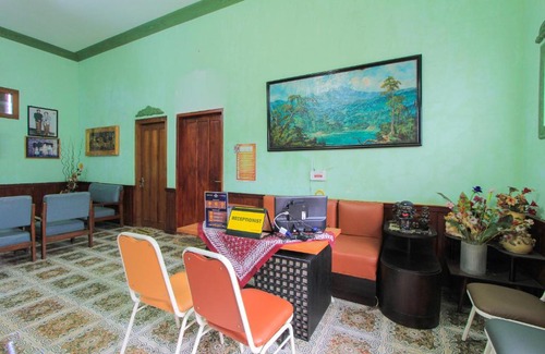 Banyuwangi Hotel | SPOT ON 2490 Griya Kencana Homestay
