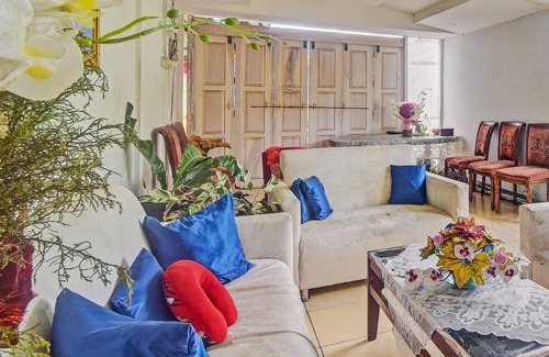 Tondano Hotel | SPOT ON 92281 Susupuan KostNearTaman Deki Lestari