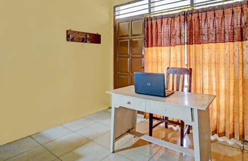 Banyuwangi Hotel | SPOT ON 92372 Rinda Homestay Syariah & Resto