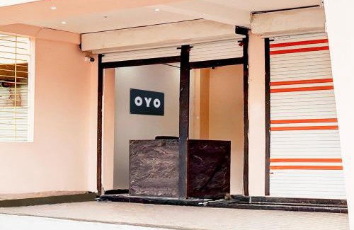 Ujjain Hotel | SPOT ON Hotel Krishna Raj