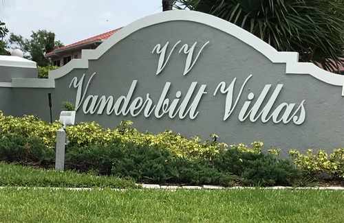 Vanderbilt Beach Condo | Spotless & Spacious! Walk to Delinor-Wiggins State Park/Vanderbilt Beach