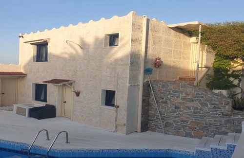 Piskopiano Apartment | Spread Out in Style-2-Level Villa Living