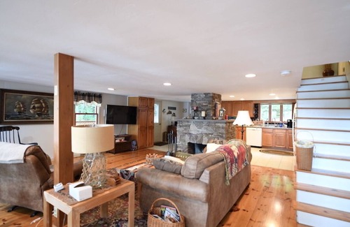 South Casco House | *SPRING DISCOUNT* Serene Lakefront Home on Sebago Lake with Beautiful Sunsets