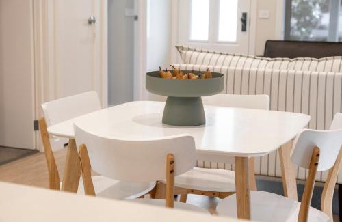 Bright House | Spring Home, Our Place at Bright