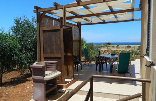 Custonaci House | SPRING-OFFER, in villa with garden and sea view