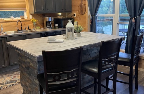 Hardy House | Spring River Area - New Custom-Built Lake House in Historic Hardy-Canoe-Kayak!