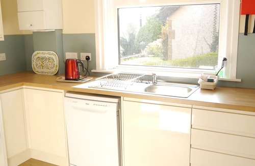 Dalbeattie Cottage | Springfield - a bungalow that sleeps 4 guests in 2 bedrooms