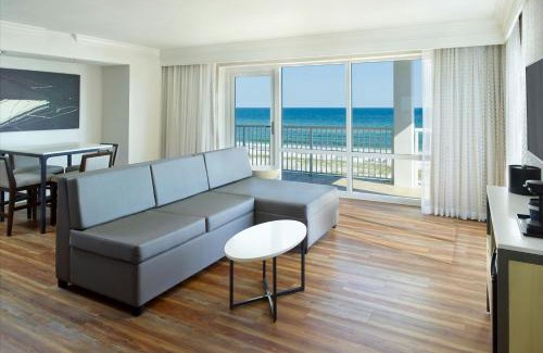 Pensacola Beach Hotel | SpringHill Suites by Marriott Pensacola Beach