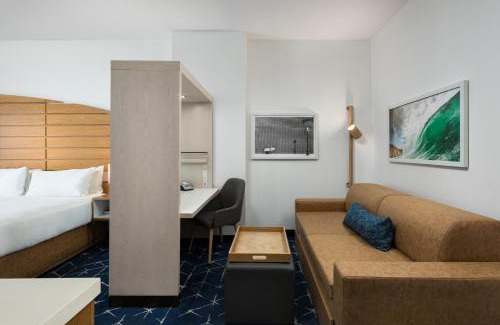 Townsite Hotel | SpringHill Suites by Marriott Oceanside Beach