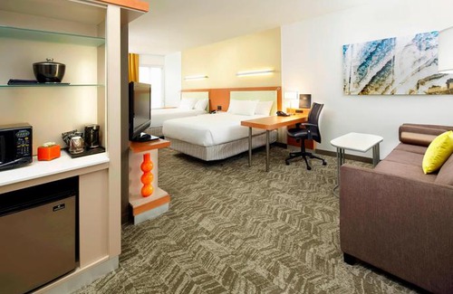 Waukegan Hotel | SpringHill Suites by Marriott Chicago Waukegan Gurnee