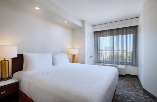 Las Colinas Hotel | SpringHill Suites by Marriott DFW Airport East/Las Colinas