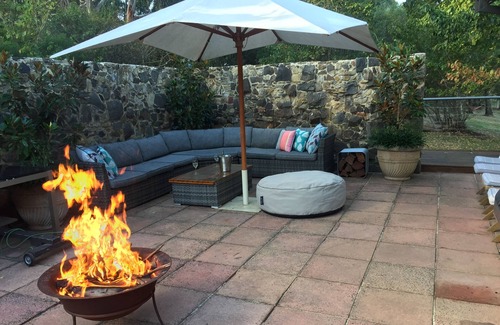 Spring Hill House | Springhill Views-Country Retreat-sleeps12