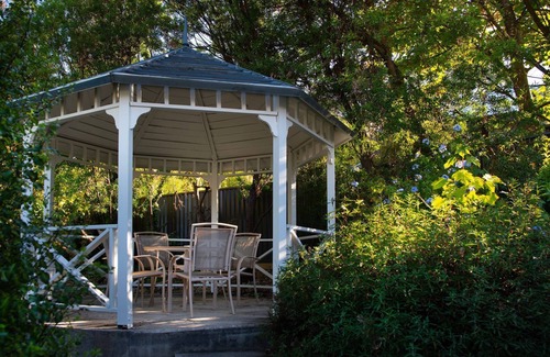 Hepburn Springs Cottage | Springview Cottage: pet friendly and beautifully located