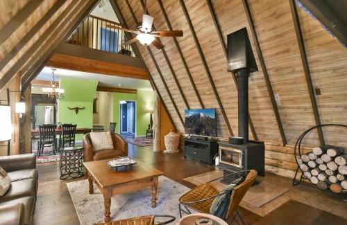 Breckenridge House | Spruce Creek Lodge: Pet Friendly Mountain Retreat
