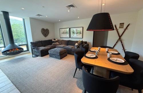 Stowe Area Apartment | SPRUCE PEAK TREEHOUSE 311 2 BED STEPS TO THE LIFTS MOUNTAIN VIEWS By Stowe Mountain Rentals