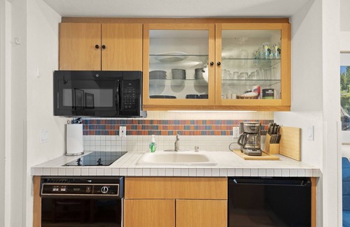 Olympic Valley Apartment | Squaw Valley Lodge, : Updated studio. Hot Tubs, Sauna. Summer Pool & Tennis.