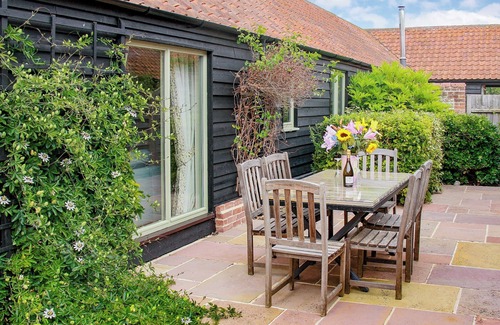 North Walsham Cottage | Squirrels Drey - UKC660