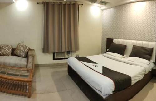 Auli Hotel | SR GRAND+