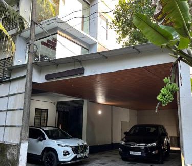Khattalwada Hotel | SREE CHAKRA Tourist Home Guruvayoor