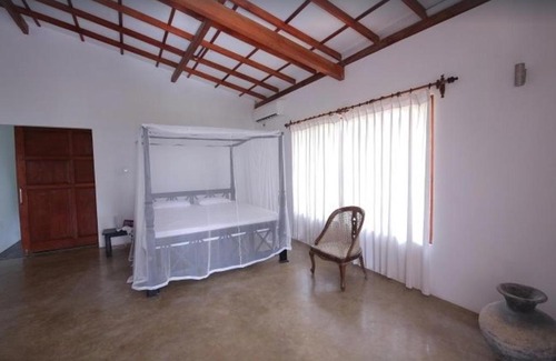 Dodanduwa Villa | Sri Lanka 4br Beach House