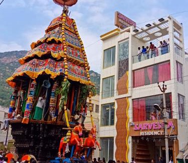 Tiruvannamalai Hotel | Sri Sarvesha Residency Temple view
