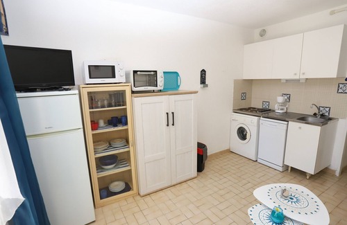 Latour-Bas-Elne Ski Chalet | St Cyprien bright apartment with large terrace