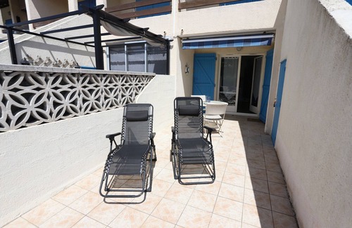 Latour-Bas-Elne Ski Chalet | St Cyprien bright apartment with large terrace
